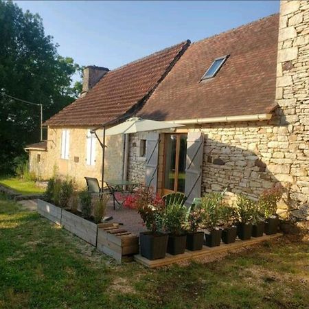 Gite Sauveterre-la-Lemance Exterior photo
